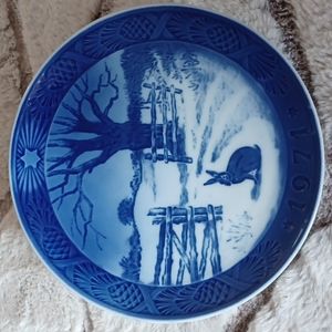 Royal Copenhagen Christmas Plate 1971 - HARE IN WINTER